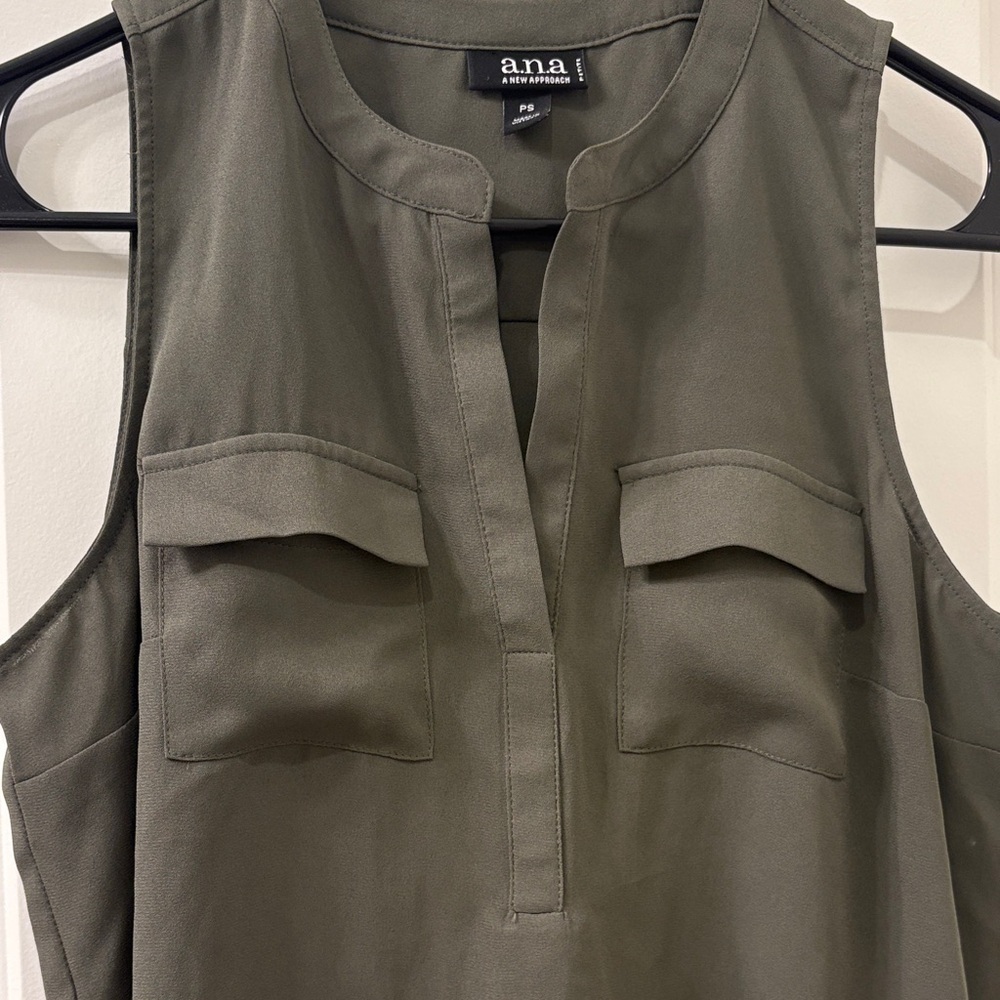 a.n.a Olive Split-Neck Sleeveless Blouse - Picture 5 of 6